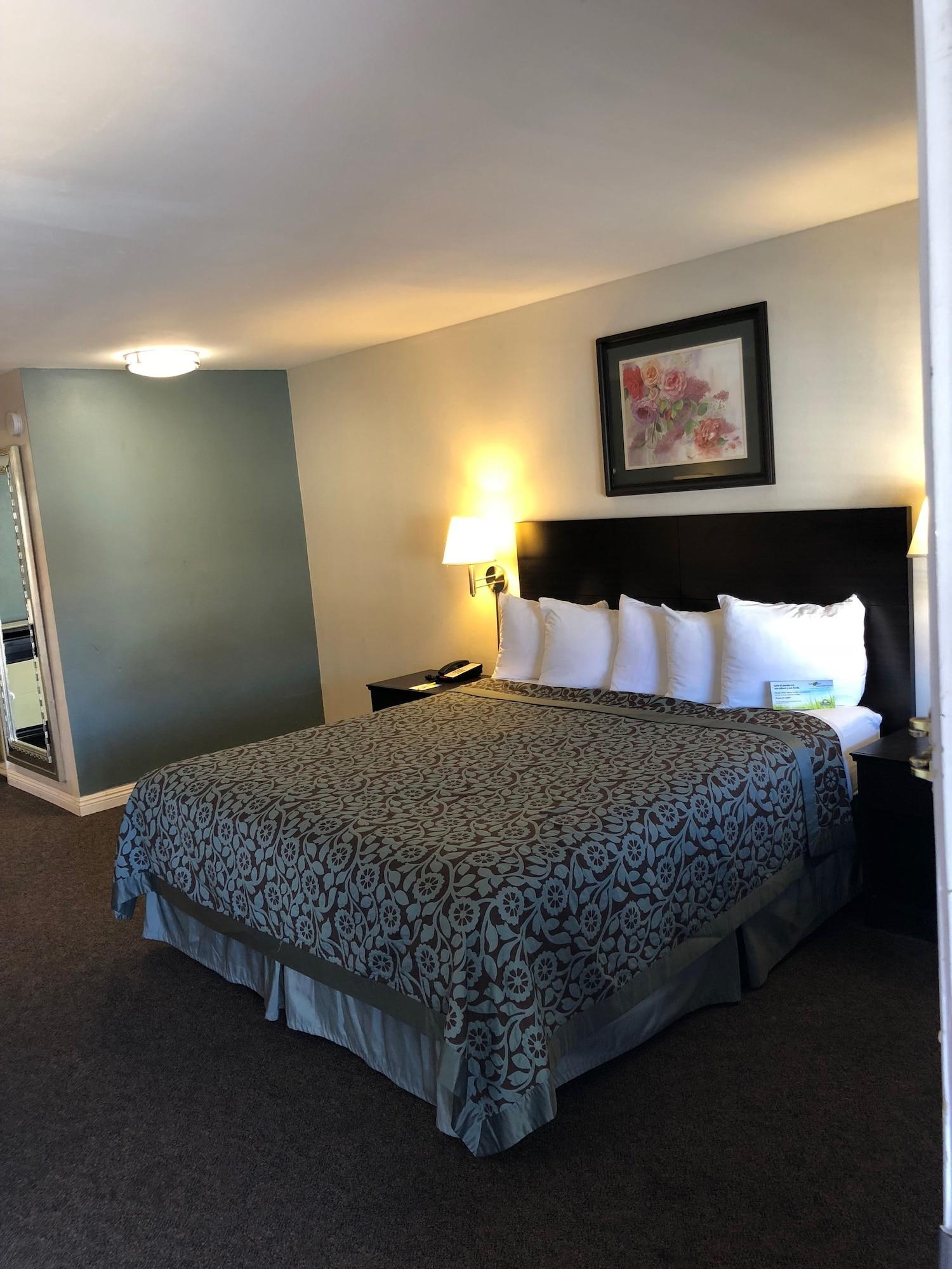 Days Inn By Wyndham Camarillo - Ventura Bagian luar foto