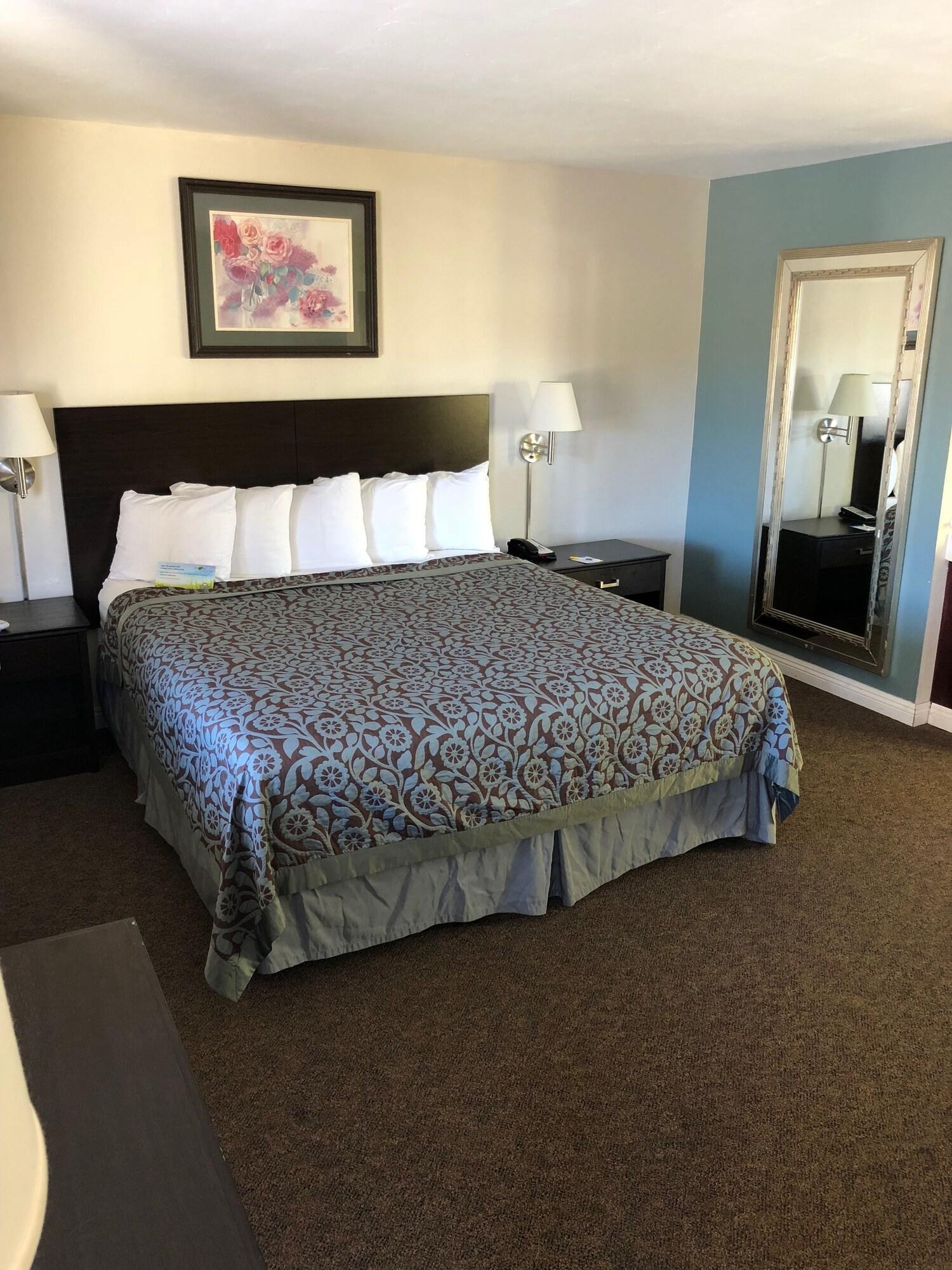 Days Inn By Wyndham Camarillo - Ventura Bagian luar foto
